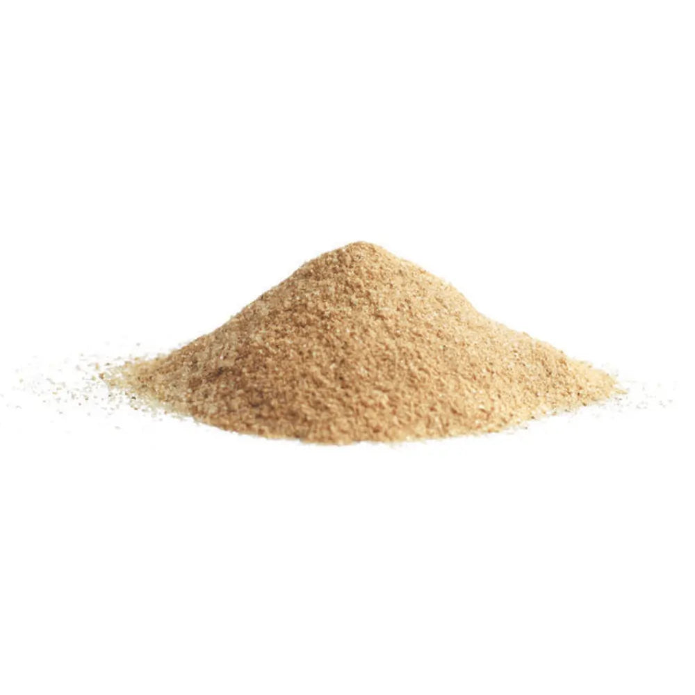 Mieszanka chai masala w formie proszku – czarna herbata z przyprawami i cukrem, gotowa do zaparzenia napoju masala chai.